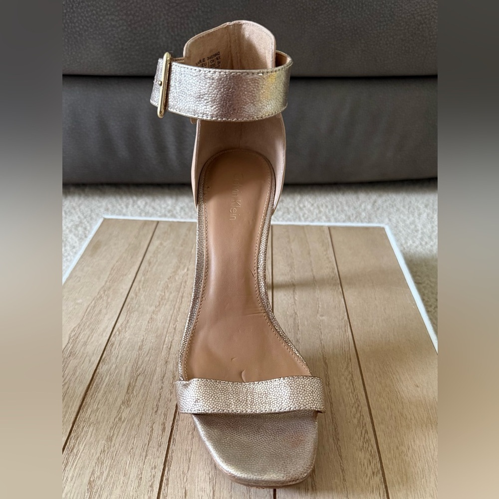 Calvin Klein Vable Heels - Gold & Beige - Sz 7 - Picture 4 of 7